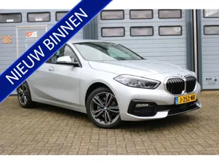 BMW 1-serie 118i Executive Edition Autom Xenon Led Navi Sportzetels 17inch Bj:2020