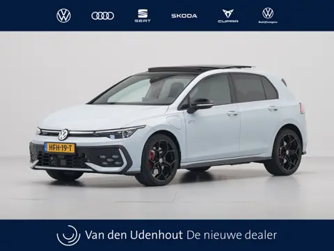 Volkswagen Golf GTE 1.5 TSI eHybrid 272pk DSG Panoramadak / Demonstratieauto