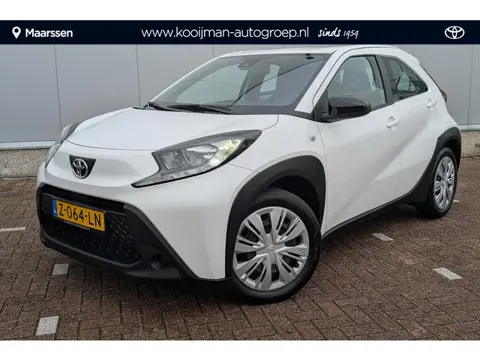 Toyota Aygo X 1.0 VVT-i MT Play / camera achter/ Apple Carplay / Lane assist / Automatisch dimmend G