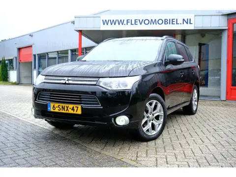 Mitsubishi Outlander 2.0 PHEV instyle+ Aut. Pano|Leder|Navi|Cam|LMV