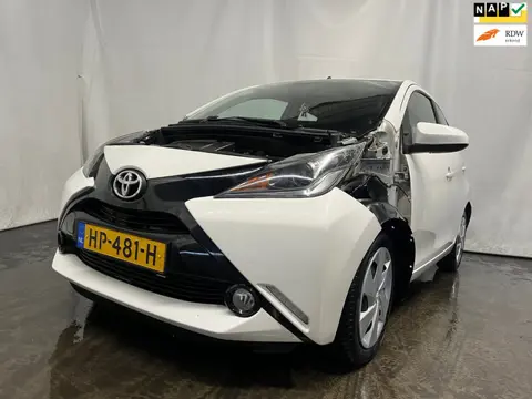 Toyota Aygo 1.0 VVT-i x-play - Schade