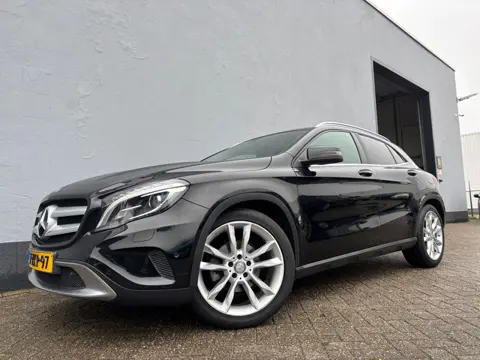 Mercedes-Benz GLA-klasse 200 Edition 1 - Panorama Dak