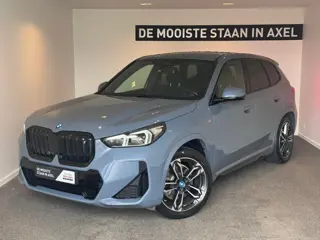 BMW iX1 xDrive30 67 kWh M-Sport (bj 2023, automaat)