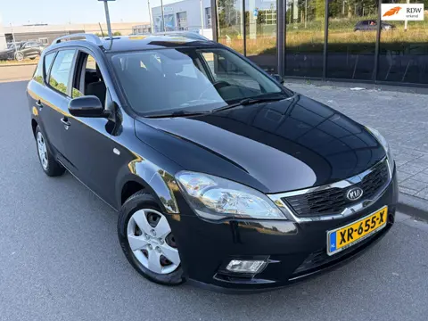 Kia Cee'd 1.4 CVVT X-tra/Airco/bleutooth/netjes onderhoud
