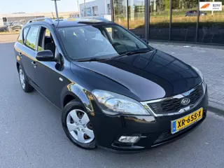 Kia Cee'd 1.4 CVVT X-tra/Airco/bleutooth/netjes onderhoud