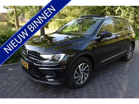 Volkswagen Tiguan 1.4 TSI Comfortline PANO, TREKH, NIEUWST!