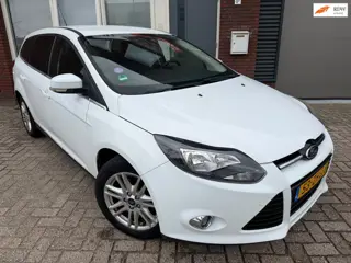 Ford Focus Wagon 1.0 EcoBoost Titanium / Navi / PDC / Clima / Cruise / NAP