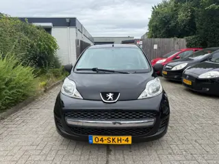 Peugeot 107 1.0-12V XR