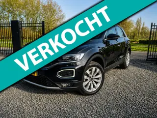 Volkswagen T-Roc 1.5 TSI Sport / Carplay / Stoelverwarming / onderhouden /