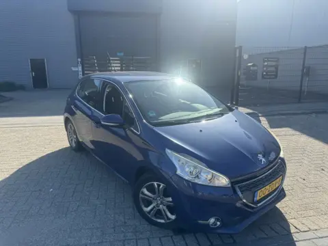 Peugeot 208 1.2 Allure Clima Sensor Navi Cruise (bj 2012)