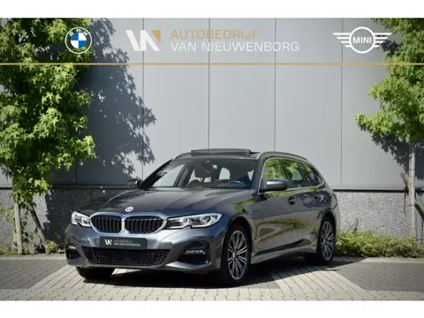 BMW 3 Serie Touring 330e xDrive M-Sport 292 pk | Panoramadak | Elektr. Sportstoelen met Memory | Ele
