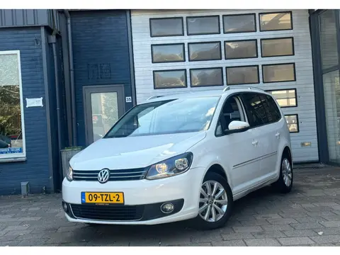 Volkswagen Touran 2.0 TDI Highline BlueMotion | Clima | Cruise | Navi | DSG