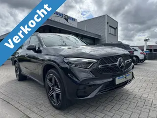 Mercedes-Benz GLC 300e 4MATIC AMG Night Pano | Trekhaak | memory stoelen | leer | HiFi Premium gelui