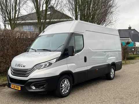 Iveco Daily 35S18 3.0 Automaat |L2H2 | 3500kg trekgewicht |Luchtgeveerd