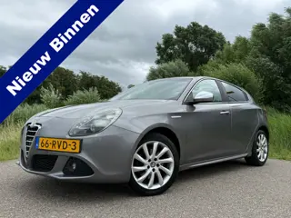 Alfa Romeo Giulietta 1.4 T 170 PK Distinctive | H-Leder | 2e Eigenaar | Clima | 17" Velgen | 6 Versn