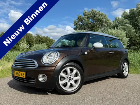 Mini Clubman 1.6 Cooper | Panoramadak | Leder | slechts 130.909 km | Airco | 16" Velgen | Cruise | 6