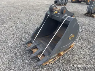 Strickland BT13 860 mm Digging Excavator Bucket - Fits Kobelc