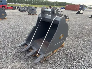 Strickland BT21 930 mm Digging Excavator Bucket - Fits Hitach