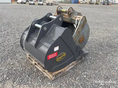 Strickland Digging Excavator Bucket - Fits Hitachi ZX130