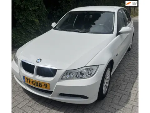 BMW 3-serie 318i