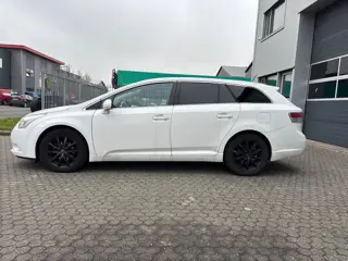Toyota Avensis Wagon 2.0 D-4D Executive Business