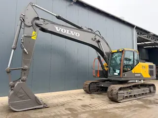 Volvo EC210 (bj 2025)