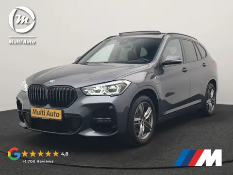 BMW X1 xDrive25e M Sport PHEV 221pk Dealer O.H. | Trekhaak Afn. | Panodak | Head Up | Adaptive Cruis