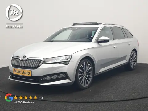 Škoda Superb Combi 1.4 TSI iV Laurin & Klement PHEV 218pk Dealer O.H. | Trekhaak Af Fabriek | Panoda