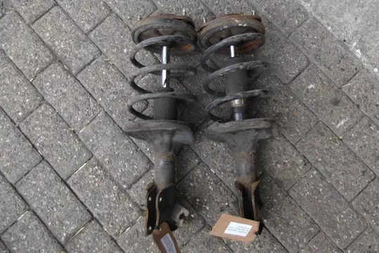 Mitsubishi Spacestar 2003 Veerpoot Links en Rechtsvoor