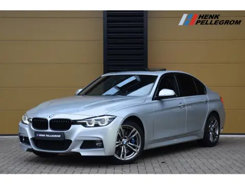BMW 3-serie 340i High Executive * M-Sport * Head-up * Memory Stoel * Schuifdak * Camera Rondom *