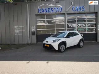 Toyota Aygo X 1.0 VVT-i S-CVT Play Automaat Camera Airco Elek Pakket 5Deurs 2025bj GARANTIE