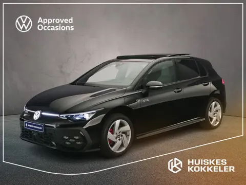 Volkswagen Golf GTE 1.5 TSI eHybrid 272pk DSG Automaat Trekhaak, Panoramadak, Black Style, Lederen b