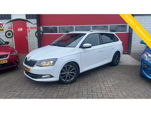 Skoda Fabia Combi 1.2 TSI Edition TREKHAAK / CARPLAY / STOELVERW / NAVI / CLIMA / PDC / BLUETOOTH / 