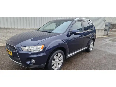 Mitsubishi Outlander 2.4 Instyle 7 Persoon Automaat !!!