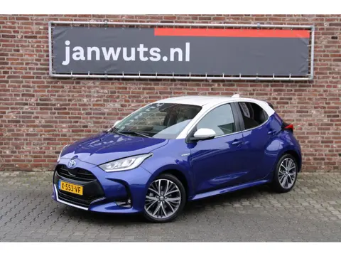 Toyota Yaris 1.5 Hybrid Executive Bi-Tone (bj 2020)