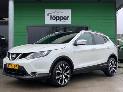 Nissan Qashqai 1.2 Tekna | Camera | Pano.Dak | Navi | Cruise Control | LED | Trekhaak |