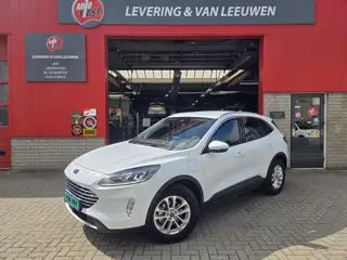 Ford Kuga 2.5 PHEV Titanium Navigatie/ Parkeersensoren V + A/ Stoelverwarming/ Rijklaarpijs!