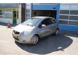 Toyota Yaris 1.3 VVTi Sol