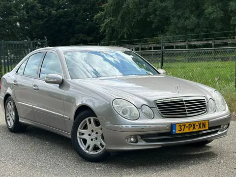 Mercedes-Benz E-klasse 240 Avantgarde /Xenon/NAP/Automaat/Trekhaak/