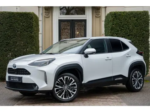 Toyota Yaris Cross 1.5 Hybrid Dynamic 360 CAM | HALF LEDER | ADAPTIVE | KEYLESS | CARPLAY