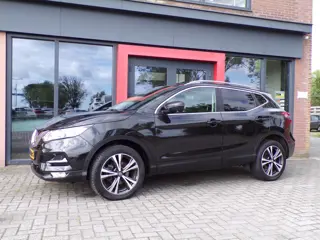 Nissan QASHQAI 1.3 DIG-T N-Connecta Pano Trekhaak Carplay Camera NAP!