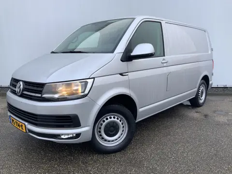 Volkswagen Transporter 2.0 TDI L1H1 Airco Cruise Navi 3 Zits Trekhaak 2500 kg Euro 5