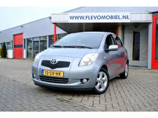 Toyota Yaris 1.3 VVTi Luna MMT Aut. Clima|LMV