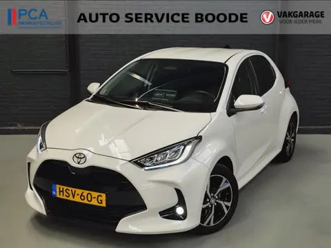 Toyota Yaris 1.5 Hybrid (115 pk) Dynamic automaat - groot navigatie - camera - keyless