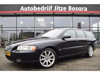 Volvo V70 2.4i 140pk Automaat Momentum Zwart Leder | Navigatie | Stoelverwarming | Trekhaak | Volled