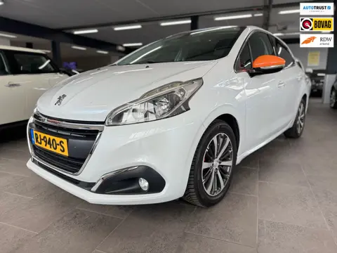 Peugeot 208 1.6 BlueHDi Roland Garros GT-line panoramadak Navi camera leer stoelverwarming parkeerse