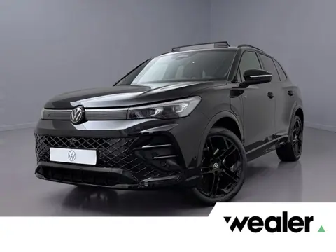 Volkswagen Tiguan 1.5 eHybrid R-Line Edition | 204 PK | SoH 100% | Trekhaak wegklapbaar | Panoramada