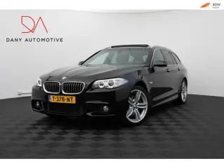 BMW 5-serie Touring 528xi M-Pakket I PANO I LED I ALCANTARA I CLIMA I NAVI I 19INCH I
