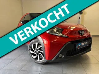 Toyota Aygo X 1.0 VVT-i S-CVT Automaat/Stoelverw/Carplay/cruise/Bi-tone/17 inch/pas 3000km!