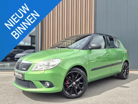 Skoda Fabia 1.4 TSI RS Automaat | Xenon | Cruise | Clima | Stoelver. | 17"